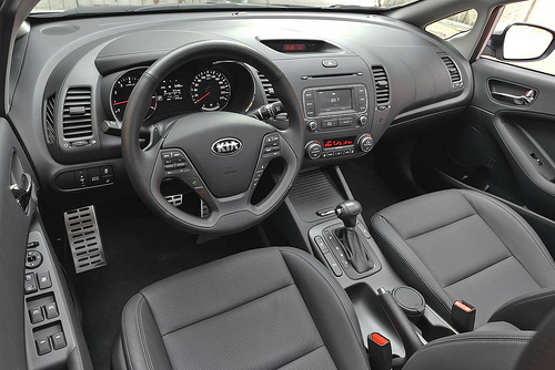 Kia Cerato, салон Kia Cerato, продажа авто в беларуси