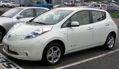 Электромобиль Nissan Leaf 2011 года
