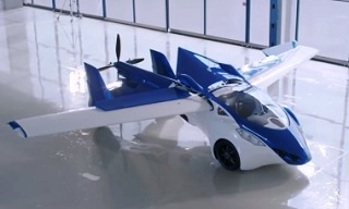 В Словакии удачно разбили первый в мире летающий автомобиль
