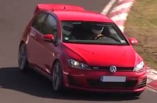 Volkswagen Golf GTI Club Sport тестируется на Нюрбургринге