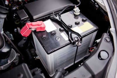 Как правильно заряжать аккумулятор автомобиля? Как определить, что автомобильный аккумулятор нуждается в зарядке?