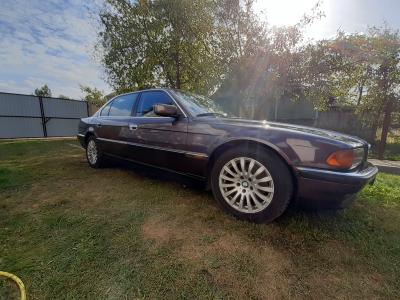 BMW 7 Series (E38)