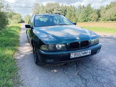 BMW 5 Series (E39)
