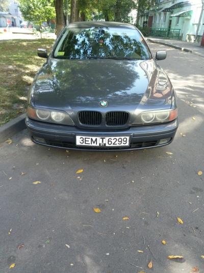 BMW 5 Series (E39)