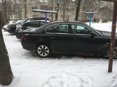 BMW 5 Series (E60)