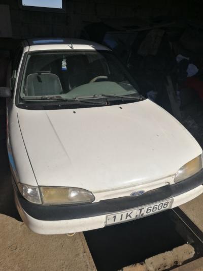 Ford Mondeo I