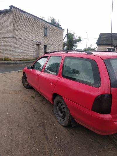 Ford Mondeo I