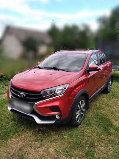 Lada XRay Cross