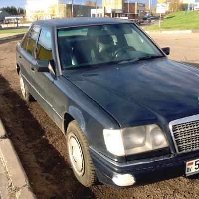 Mercedes E Class (W124)