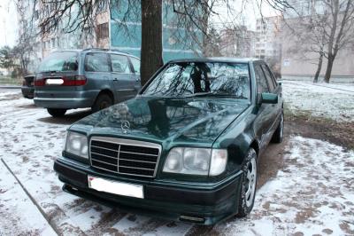 Mercedes E Class (W124)