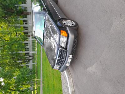 Mercedes S Class (W140)