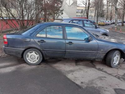 Mercedes C Class (W202)