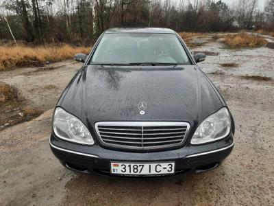 Mercedes S Class (W220)