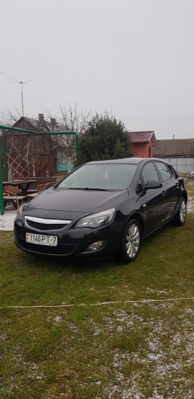 Opel Astra J