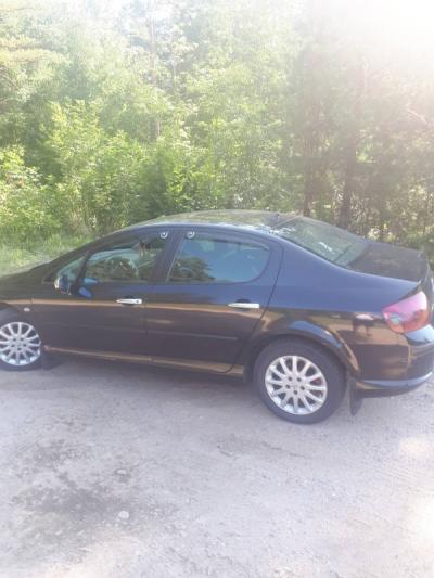 Peugeot 407