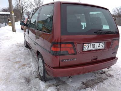 Peugeot 806