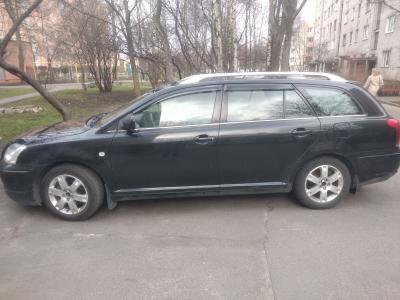 Toyota Avensis 2