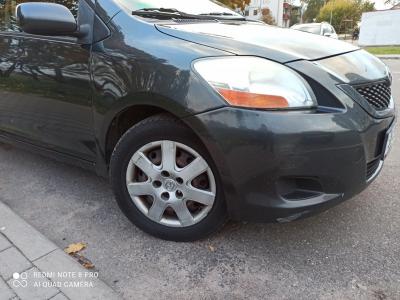 Toyota Yaris 2