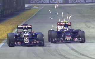 Toro Rosso обгоняет Lotus на гонке Формулы-1 2015 года в Сингапуре