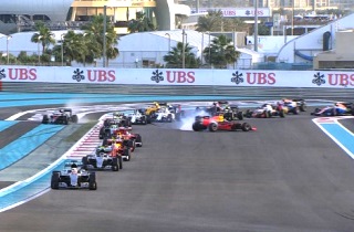 Старт гонки Формулы-1 2016 года в Абу-Даби