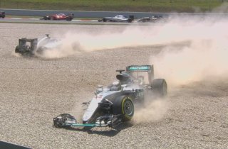 Сход Mercedes в гонке Формулы-1 2016 года в Барселоне