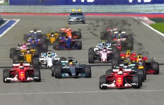 Старт гонки Формулы-1 2017 года в Сочи