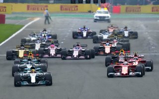 Старт гонки Формулы-1 2017 года на Спа-Франкоршам
