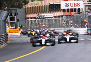 Старт гонки Формулы-1 2019 года в Монако