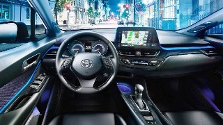 Кросс-купе Toyota C-HR 2018 года