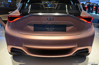 Infiniti Q30, вид сзади Infiniti Q30, продажа авто в беларуси