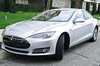 Автопилот на электромобиле Tesla Model S