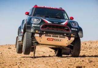 Гоночный внедорожник MINI JCW Rally 2017
