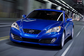Hyundai Genesis снял камуфляж