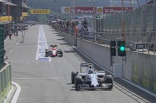 На Спа-Франкоршам прошла квалификация Формулы-1 2015 года: впереди Mercedes и Williams