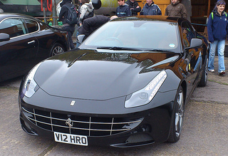 Ferrari FF: поразительно широкие возможности