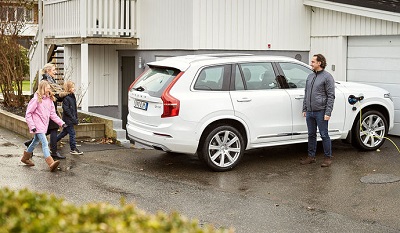 Беспилотники Volvo XC90 тестируются в шведских семьях