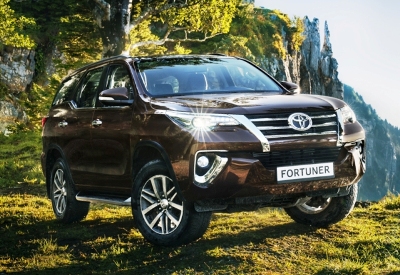 В России начались продажи внедорожника Toyota Fortuner 2018 модельного года