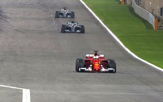 Себастьян Феттель, Валттери Боттас и Льюис Хэмилтон в гонке Формулы-1 2017 года в Бахрейне