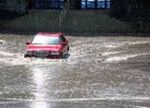 Как управлять автомобилем во время дождя? Как управлять автомобилем во время дождя?