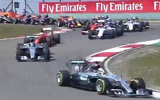 Старт гонки Формулы-1 2015 года в Шанхае