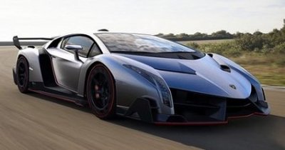 Достойному автомобилю — достойный транспорт: Lamborghini Veneno перевозят на авианосце