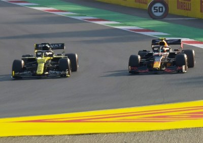 Александер Элбон и Даниэль Риккардо на Гран-при Тосканы 2020 года