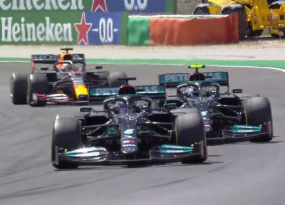 Льюис Хэмилтон, Валттери Боттас и Макс Ферстаппен на Гран-при Португалии 2021 года