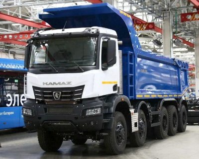 Самосвал КамАЗ-63805